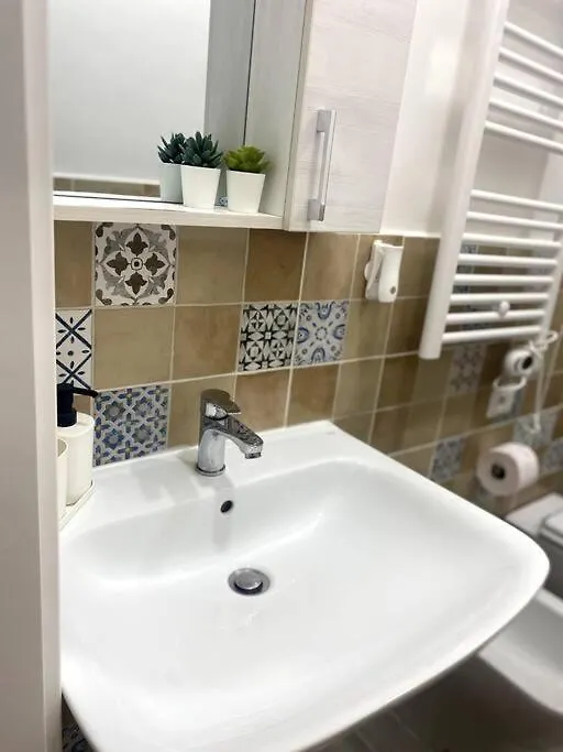 Milano Centrale Cozy Aparment Free Wifi Apartment 0*, Milan Italy